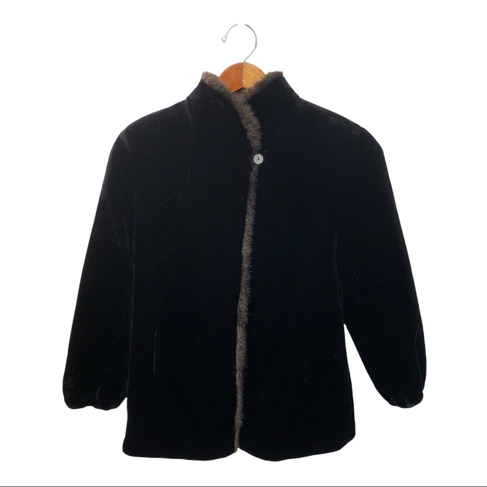 STYLE VI LTD FAUX FUR BLACK COAT WITH BROWN FAUX FUR COLLAR AND FRONT TRIM - Picture 2 of 16